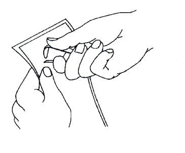 Illustration of how to remove a staple from paper with Staple Remover.